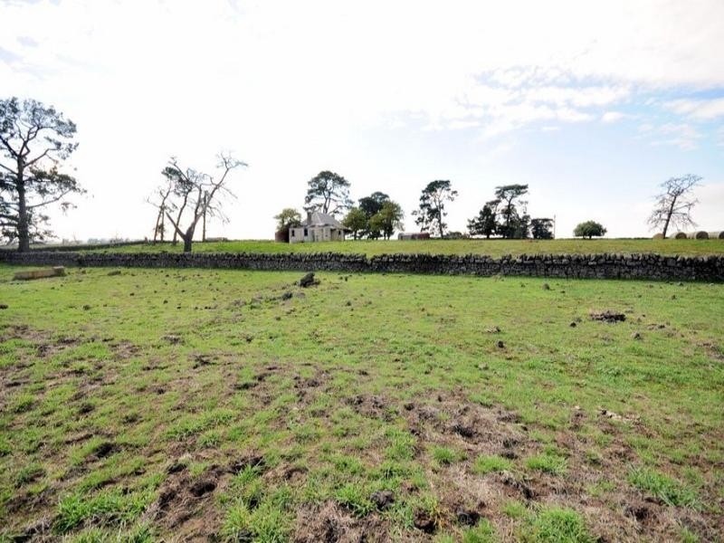 Stonehenge Edgars Road, Derrinallum VIC 3325