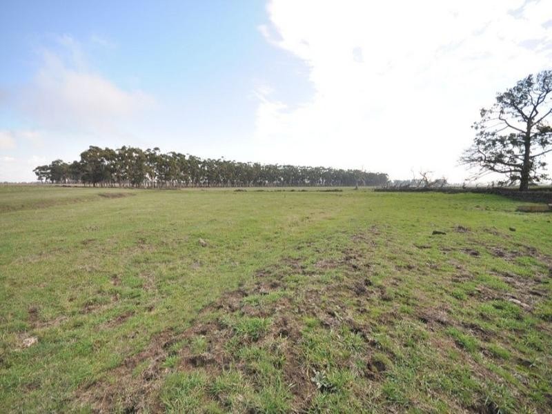 Stonehenge Edgars Road, Derrinallum VIC 3325