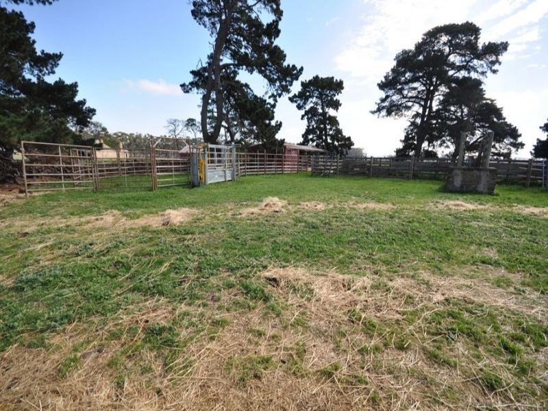 Stonehenge Edgars Road, Derrinallum VIC 3325