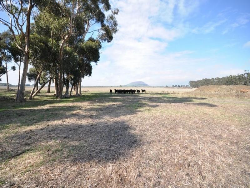 Stonehenge Edgars Road, Derrinallum VIC 3325