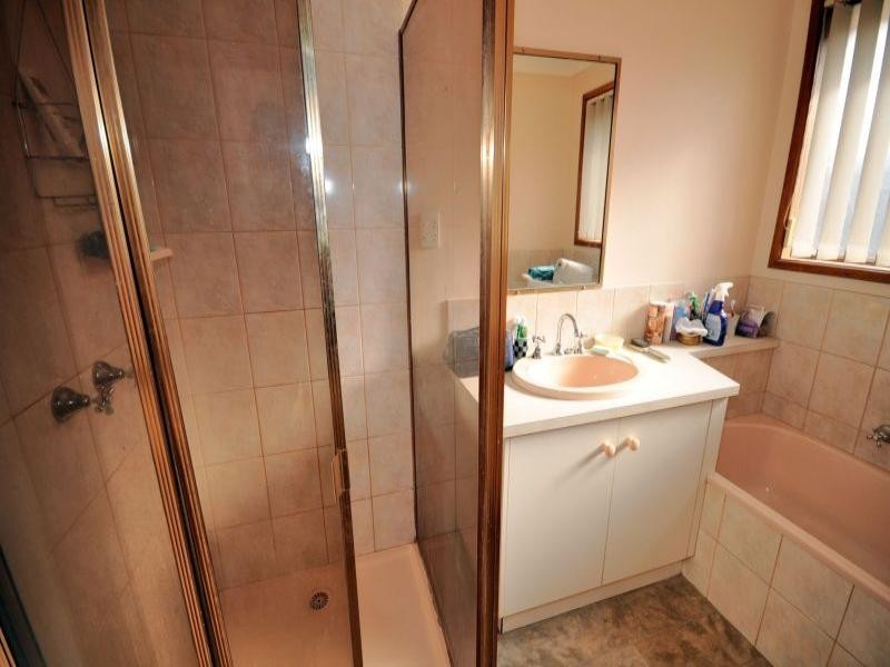 12 Bingara Avenue, Norlane VIC 3214