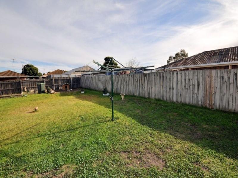 12 Bingara Avenue, Norlane VIC 3214