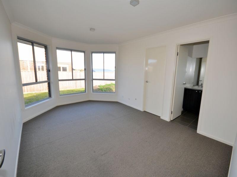 17 Dardel Drive, Bannockburn VIC 3331