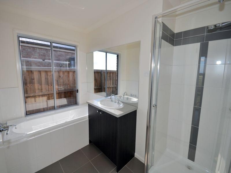 17 Dardel Drive, Bannockburn VIC 3331