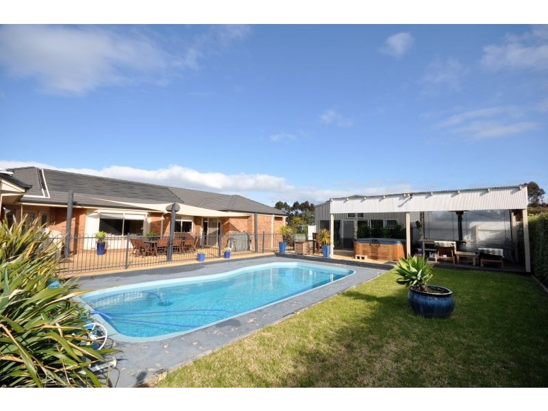 15 Lucien Place, Bannockburn VIC 3331
