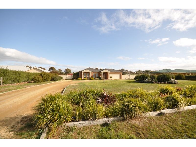 15 Lucien Place, Bannockburn VIC 3331
