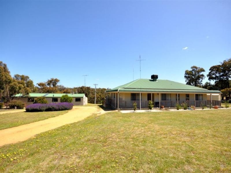 200 Sheoaks-Steiglitz Road, She Oaks VIC 3331