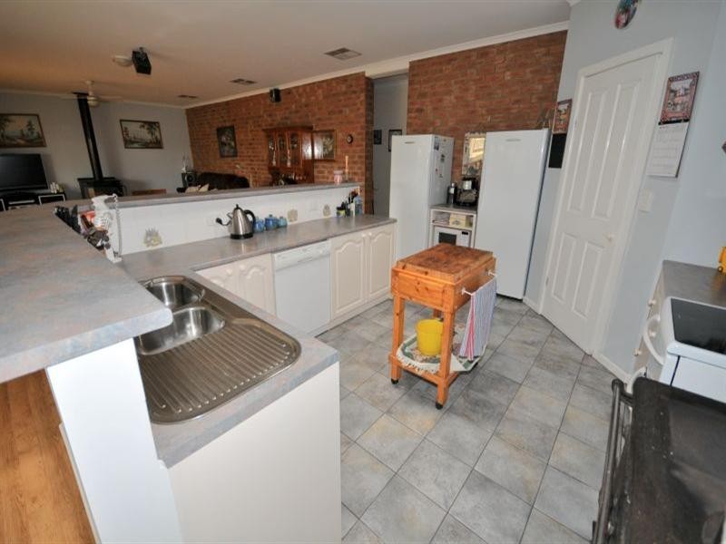 200 Sheoaks-Steiglitz Road, She Oaks VIC 3331