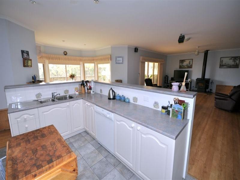200 Sheoaks-Steiglitz Road, She Oaks VIC 3331