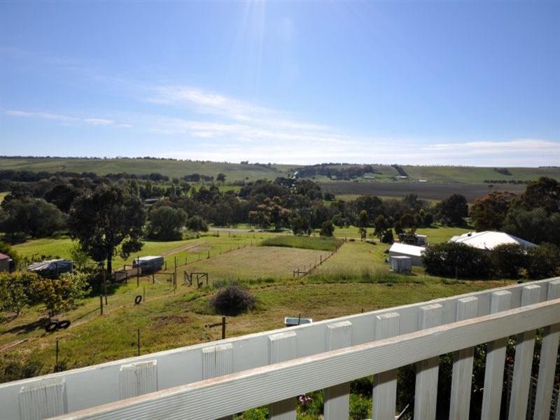 24 Thomson Street, Shelford VIC 3329