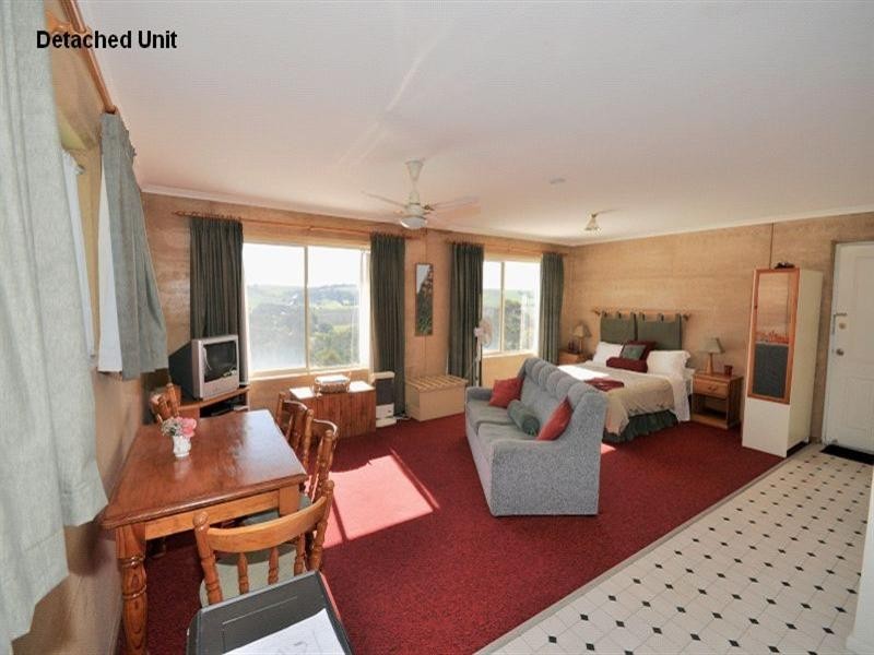 24 Thomson Street, Shelford VIC 3329