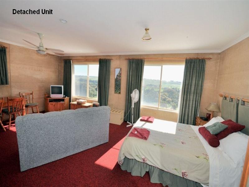 24 Thomson Street, Shelford VIC 3329
