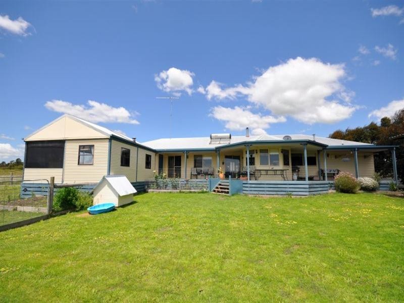 136 Cemetery Road, Inverleigh VIC 3321