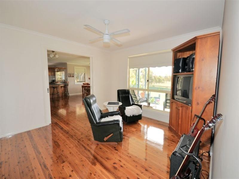 136 Cemetery Road, Inverleigh VIC 3321