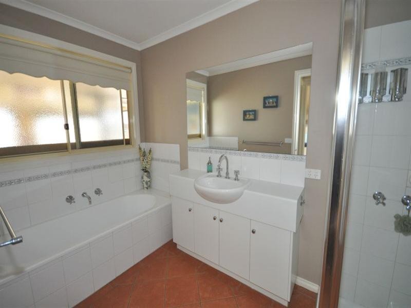 136 Cemetery Road, Inverleigh VIC 3321