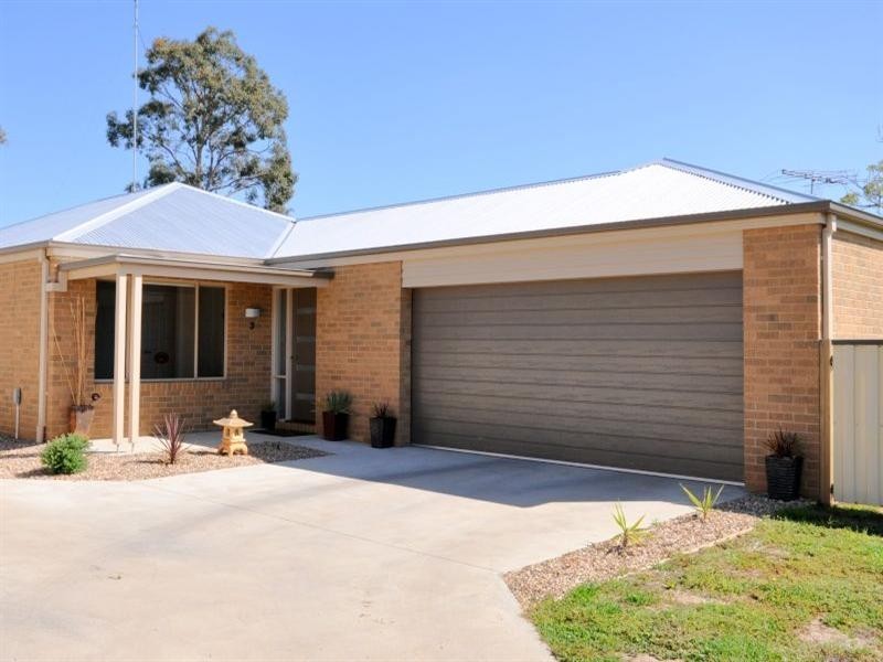 Unit 3/8A Moore Street, Bannockburn VIC 3331