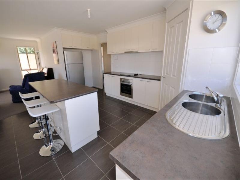 Unit 3/8A Moore Street, Bannockburn VIC 3331