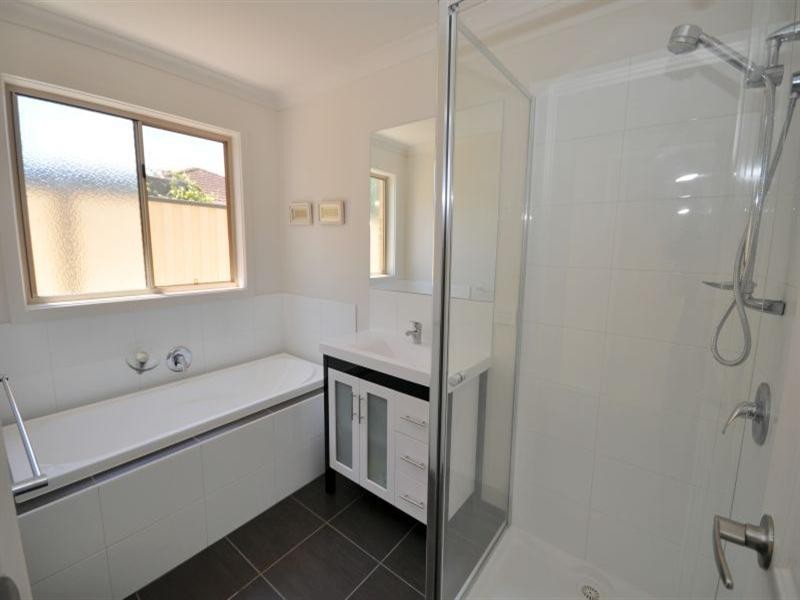 Unit 3/8A Moore Street, Bannockburn VIC 3331