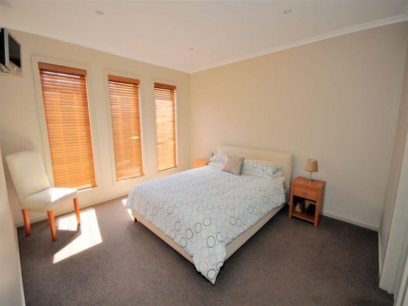 23 Victory Way, Highton VIC 3216