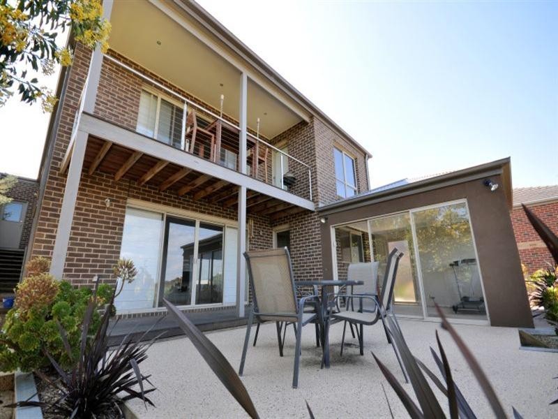 23 Victory Way, Highton VIC 3216