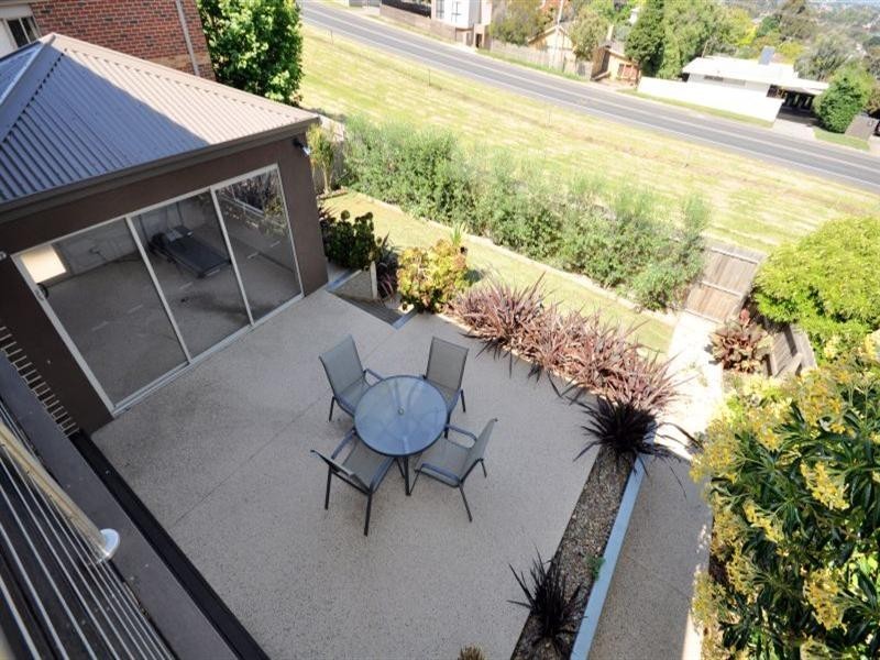 23 Victory Way, Highton VIC 3216