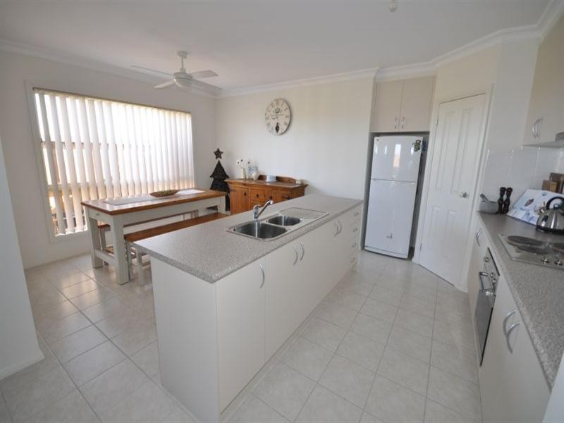 Unit 2/33 Dardel Drive, Bannockburn VIC 3331