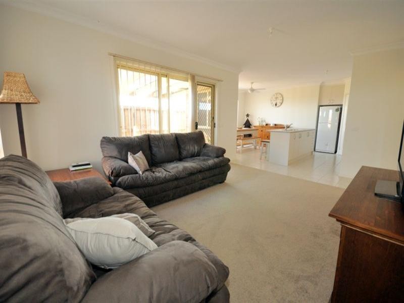 Unit 2/33 Dardel Drive, Bannockburn VIC 3331