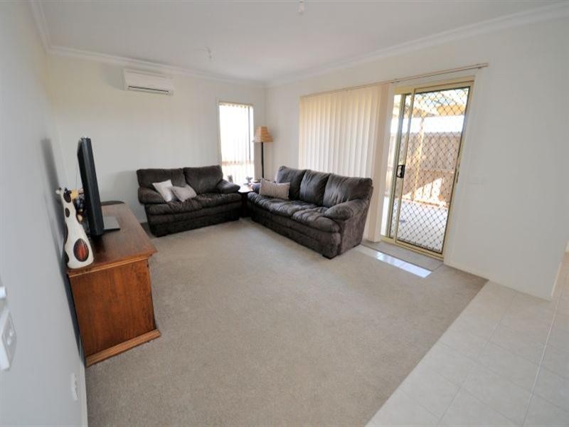 Unit 2/33 Dardel Drive, Bannockburn VIC 3331