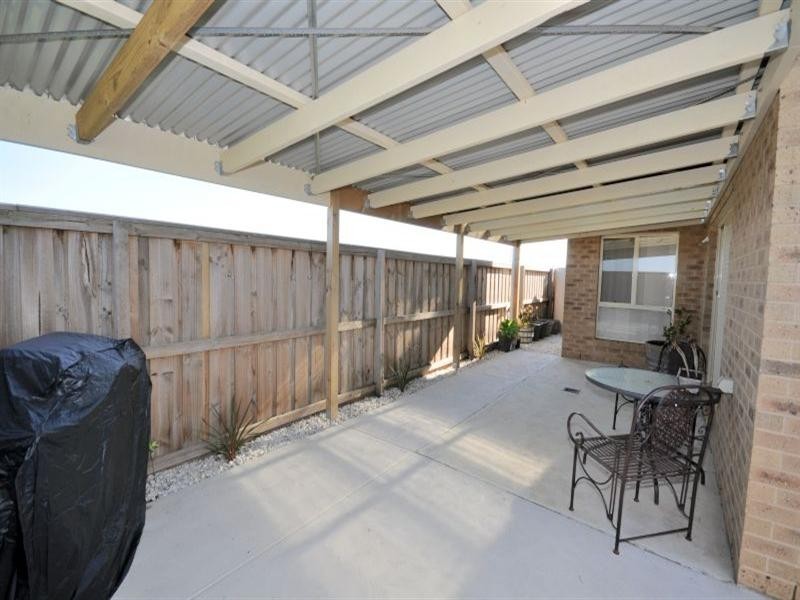 Unit 2/33 Dardel Drive, Bannockburn VIC 3331