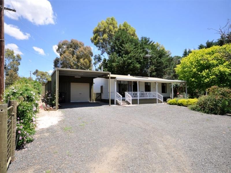 9 Bruce Street, Teesdale VIC 3328