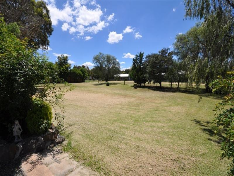 9 Bruce Street, Teesdale VIC 3328