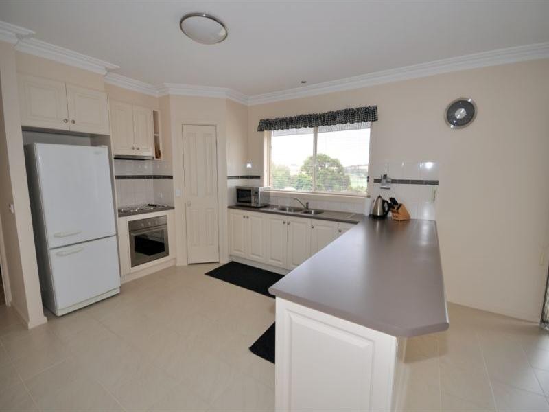 18 Thomson Street, Shelford VIC 3329