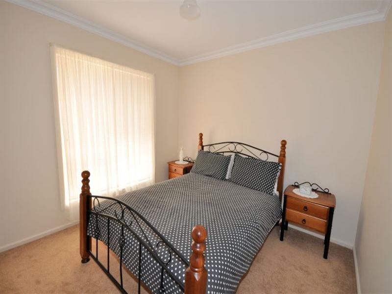 18 Thomson Street, Shelford VIC 3329