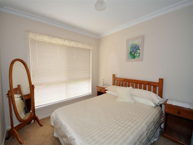 18 Thomson Street, Shelford VIC 3329