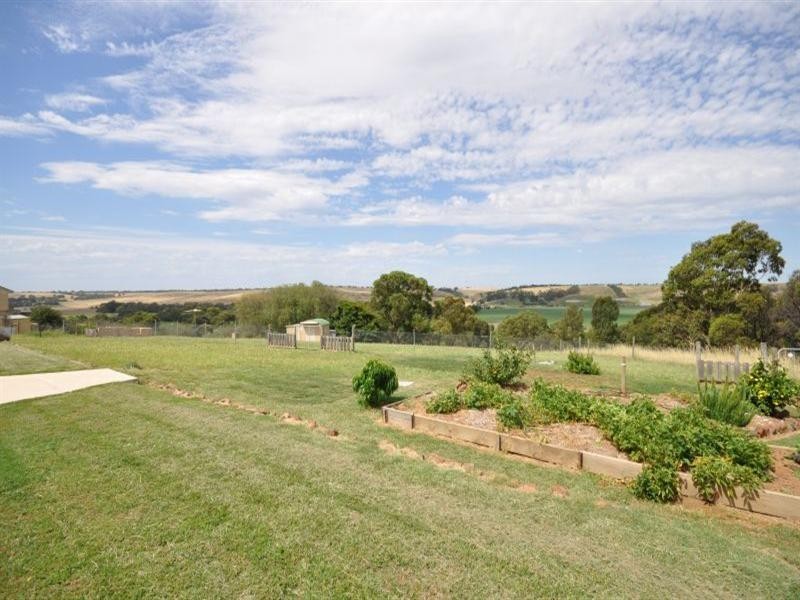 18 Thomson Street, Shelford VIC 3329