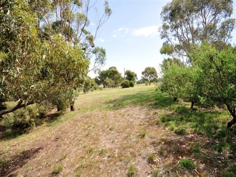 18 Thomson Street, Shelford VIC 3329