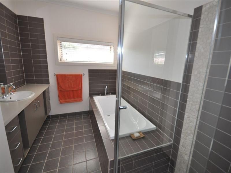 6 Kintyre Court, Bannockburn VIC 3331