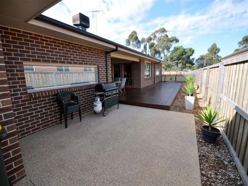 6 Kintyre Court, Bannockburn VIC 3331