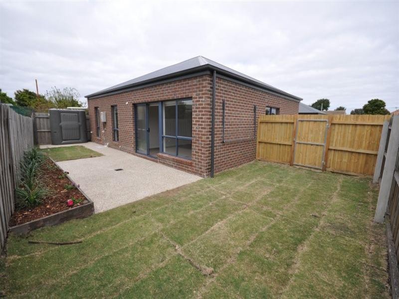 3/5 Pitman Street, Newcomb VIC 3219