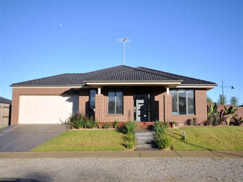 15 Darriwell Drive, Bannockburn VIC 3331