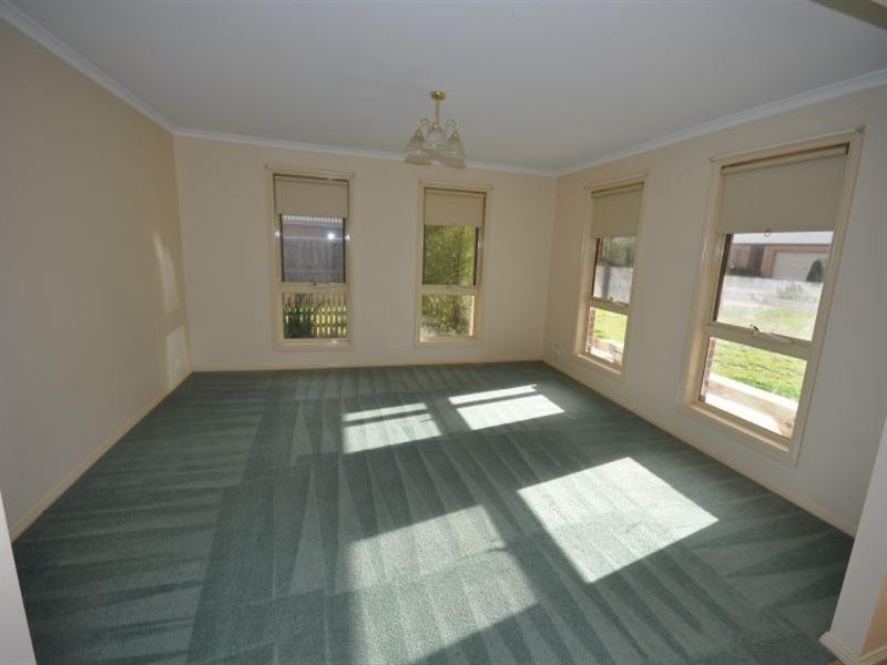 10 Edenborough Way, Bannockburn VIC 3331