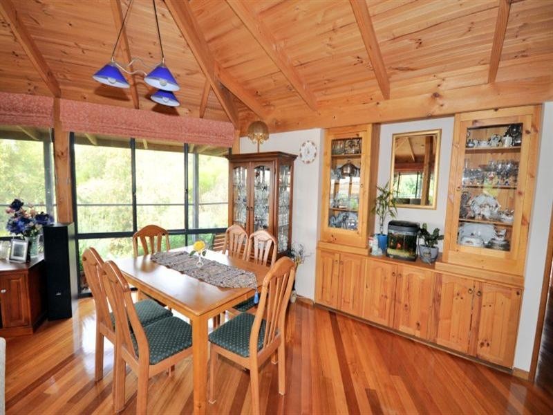 8 Cunningham Street, Shelford VIC 3329