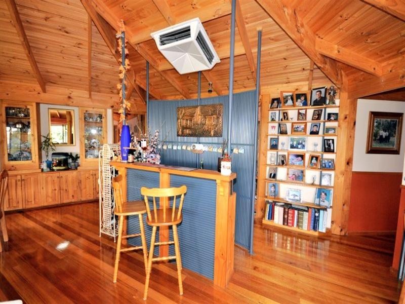 8 Cunningham Street, Shelford VIC 3329