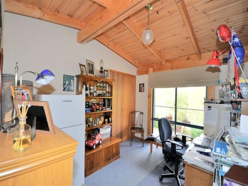 8 Cunningham Street, Shelford VIC 3329