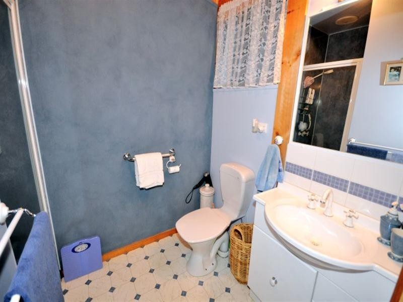 8 Cunningham Street, Shelford VIC 3329