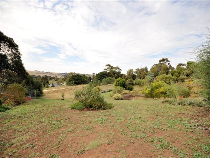 8 Cunningham Street, Shelford VIC 3329