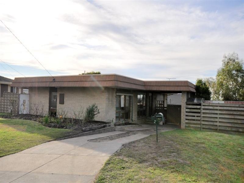 2 Hull Court, Grovedale VIC 3216