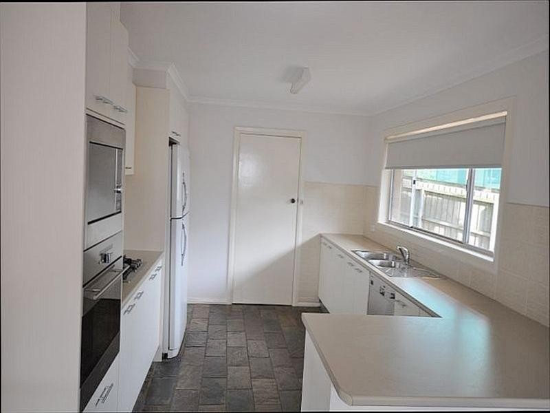 2 Hull Court, Grovedale VIC 3216