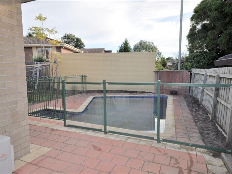 2 Hull Court, Grovedale VIC 3216