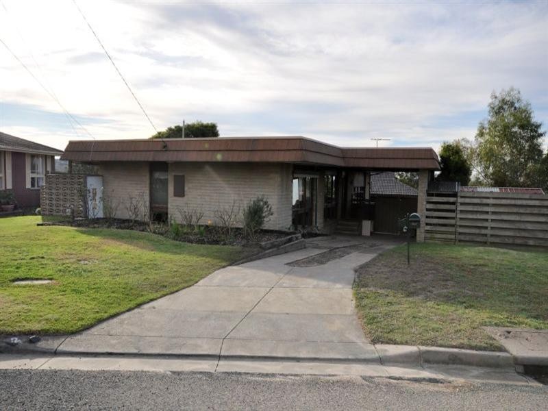 2 Hull Court, Grovedale VIC 3216